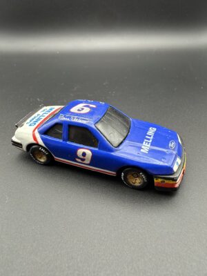 Bill Elliot # Valvoline NASCAR Diecast Car 1991